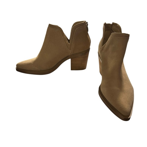 Vince Camuto Women's Reggie Tan Size 9.5 M Leather Ankle Boots  NWT - Picture 4 of 7